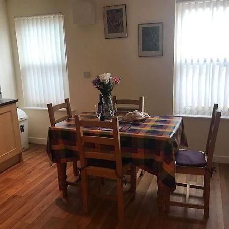 Great Offer 2 Bed Tenby Flat Free Parking Екстер'єр фото